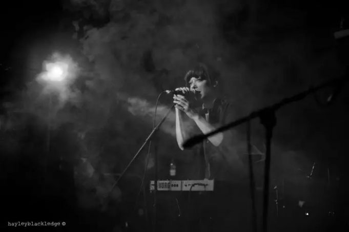 First Signs Of Love No. 90. Field Trip To The Moon – Black Room Field Trip To The Moon - Black Room Right Chord Music