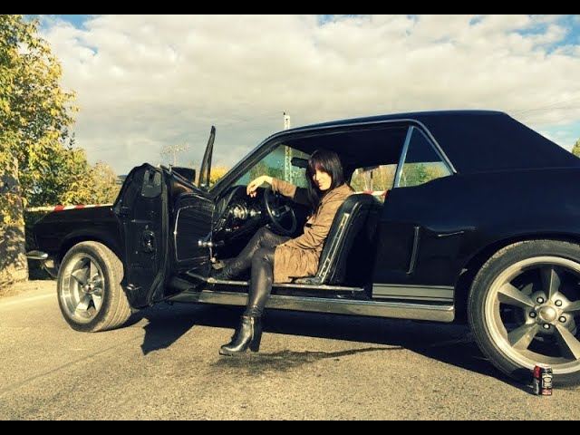 Pauline Andres. The Heart Breaks