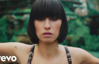 Anna Wolf Uses New Single ‘Silence’ To Highlight Anxiety Anna Wolf - Silence Right Chord Music Blog review