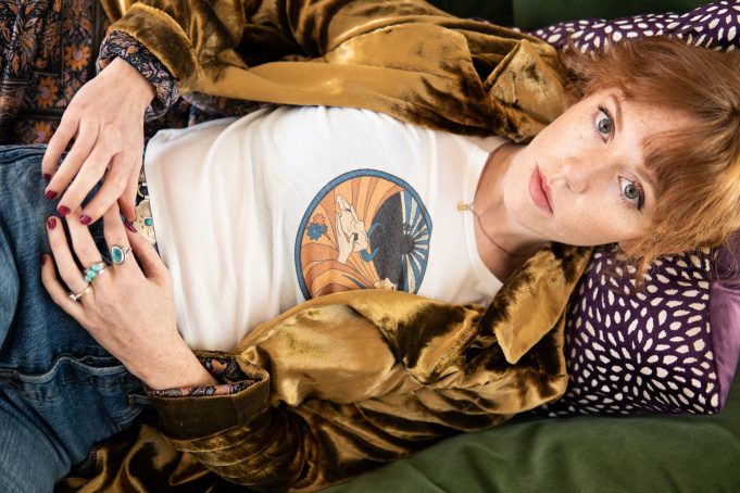 Julie Lavery’s stunning folk-rock track unveils the answer to everything: it’s love! Julie Lavery The Answer