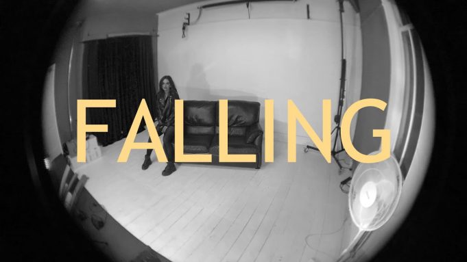 Viia signals her arrival with dark pop anthem ‘Falling’