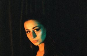 Daša’s triumphant folk-electronica ‘Až Príde Večer’ Dasa