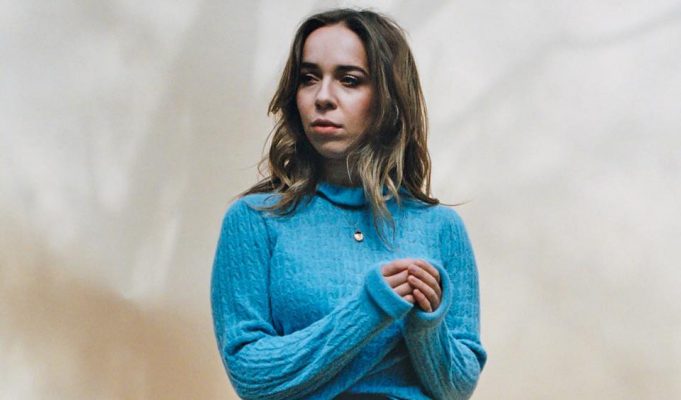 Olive Featherstone makes her glorious debut with ‘Opium Requiem’ Olive Featherstone