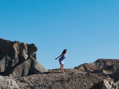 Kitty Finer returns with the intimate B-Sides EP Kitty Finer B-Side