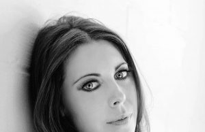 Louise Aubrie rides the romantic rollercoaster on ‘Ours’ Louise Aubrie