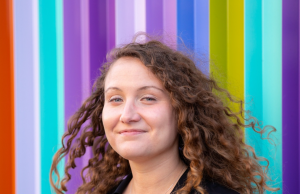 Kristen Bales Impresses With The Warm ‘West Coast’ Kristen Bales - West Coast