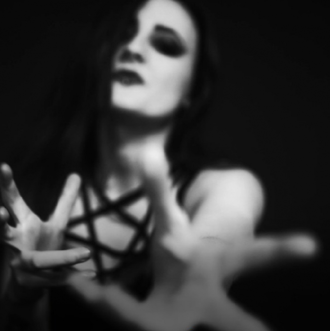 Catherine Elms Returns With New Album ‘I Have Seen It, I Do Not Fear It’ Catherine Elms