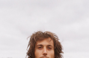 Francis La Lune Doesn’t Need Any ‘Reasons’ Francis La Lune 'Reasons' Right Chord Music Blog review