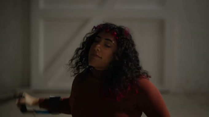 Eliza Hull Showcases Her Super Power On ‘Running Underwater’ Eliza Hull Running Underwater - Right Chord Music Blog Review