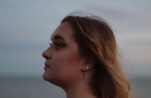 Livvy English’s Debut Is ‘Meant To Be’ Livvy English - Meant To Be single review on Right Chord Music