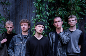 Discover The Music Review Mixtape Vol. 16 TELUS - Apart on the Music Review Mixtape, Right Chord Music Blog