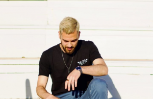 Josh Urich Questions ‘I Wonder If They Like Me?’ Josh Urich I wonder if they like me on Right Chord Music Blog