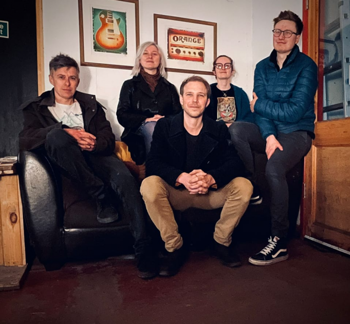 Digsby’s Atmospheric Inner Conflict On ‘One of a Kind’ Digsby One of a Kind on Right Chord Music Blog