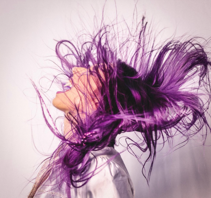 Anastasia Elliot Confronts Anger On ‘Lions Den’ Anastassia Elliot - Lions Den on Right Chord Music Blog