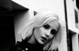 Floss Jordan Experiences ‘Turbulence’ Floss Jordan Turbulence review on Right Chord Music Blog