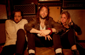 JW Paris Want You To Feel ‘Alive’ JW Paris Alive review on the right Chord Music Blog