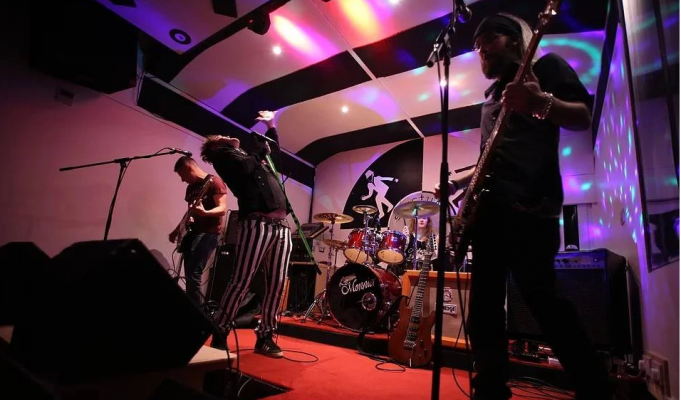 Indie Artists Save On Rehearsal Space With Sanctuary Studios Sanctuary Studios save money on rehearsal space with Right Chord Music