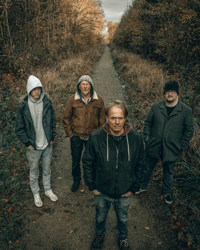 Stevie Jones and The Wildfires ‘Come In From The Rain’ Stevie Jones and The Wildfires Come In From The Rain review on Right Chord Music