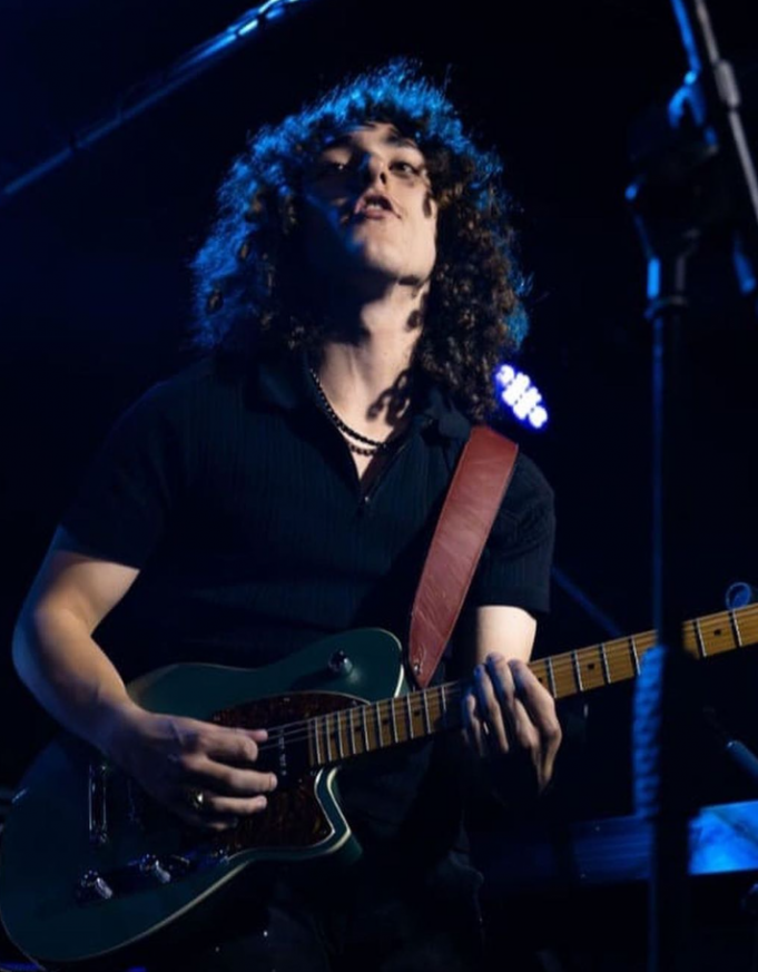 Sam Roberts Releases Thought Provoking ‘National TV’. Sam Roberts National TV on Right Chord Music Blog