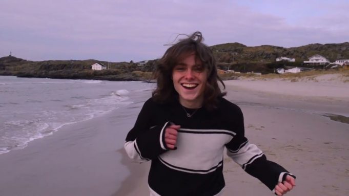 Mayfire Send Hooks Down The ‘Telephone’ Mayfire Telephone Review on Right Chord Music