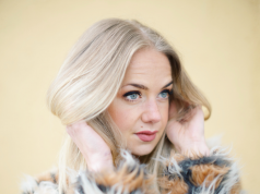 Linn Holmes Searches For That Perfect Love On ‘Baby Blue’ Linn Holmes Baby Blue review on Right Chord Music Blog