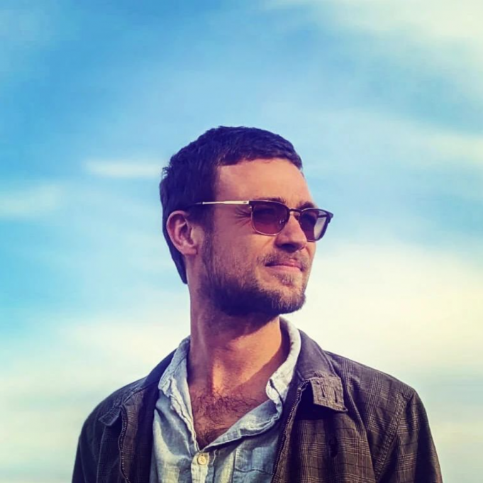 DanFromUpstairs Explores the Complexities of ‘Love’ DanFromUpstairs - Love review on Right Chord Music