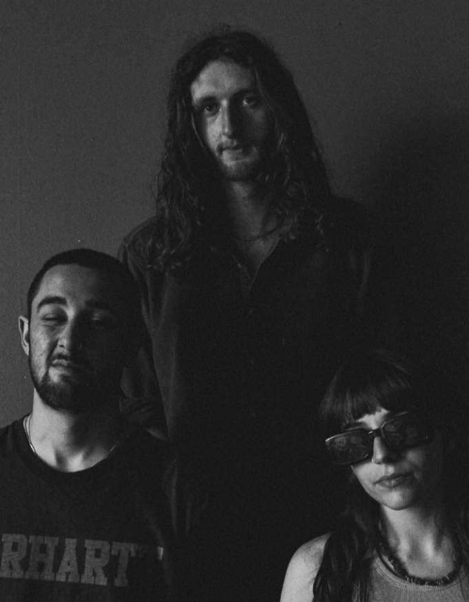 DreamCage Keeps Grunge Alive On ‘Gone & Stay’ DreamCage Gone and Stay on Right Chord Music