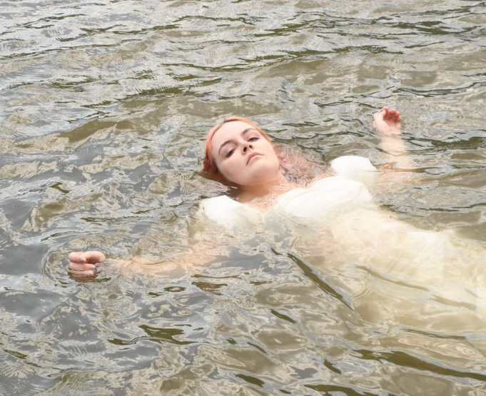 Laura Mock Is A Home//Body Laura Mock home//body ep on Right Chord Music