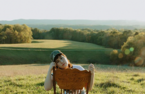 Laura Holliday Tackles Chronic Fatigue On ‘Fibronostalgia’ Laura Holliday Fibronostalgia on Right Chord Music