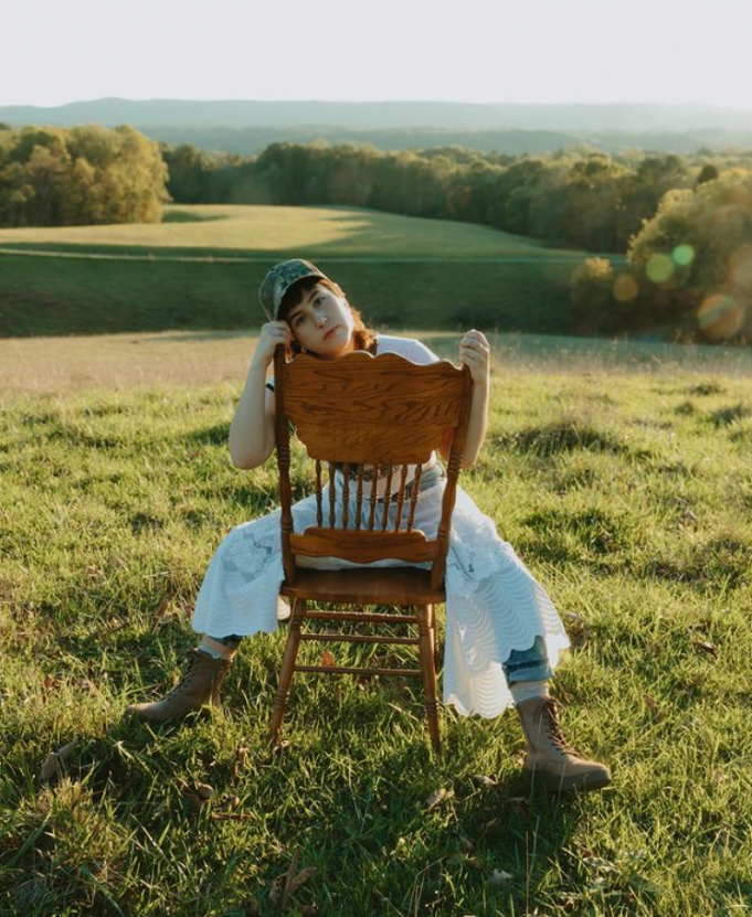 Laura Holliday Tackles Chronic Fatigue On ‘Fibronostalgia’ Laura Holliday Fibronostalgia on Right Chord Music