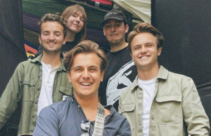 Wooden Dog Spin ‘The Wheel’ Of Love Wooden Dog - The Wheel on Right Chord Music