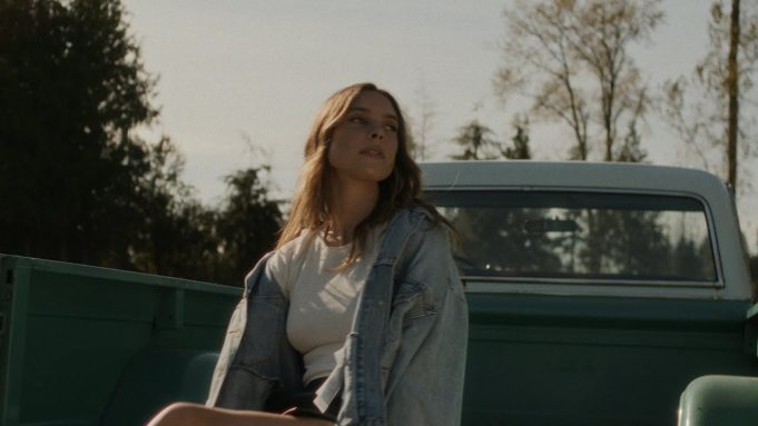 Annika Catharina: The Struggle Between ‘Love and Hate’ Annika Catharina Love and Hate