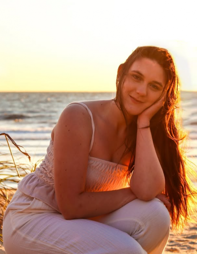 Lindsey Hull Embraces a Fresh Start On ‘Brand New’ Lindsay Hull Brand New on Right Chord Music