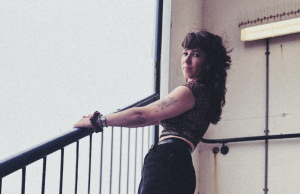 Static Ella Explores The Anxiety ‘On My Mind’ Static Ella - On My Mind on Right Chord Music