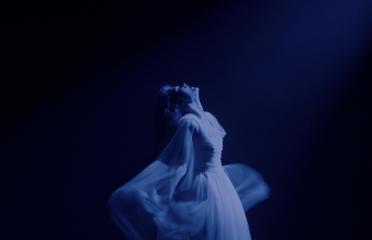 Chloë Wilson Revisits First Heartbreak On ‘Broken Me’ Chloë Wilson Broken Me on Right Chord Music