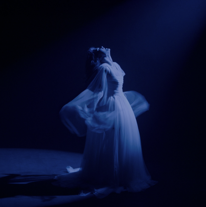 Chloë Wilson Revisits First Heartbreak On ‘Broken Me’ Chloë Wilson Broken Me on Right Chord Music