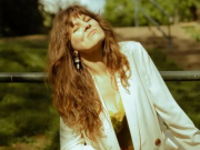 Elly Hopkins Heals With Gold On ‘Kintsugi’ Elly Hopkins Kintsugi on Right Chord Music Blog