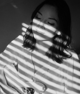 Crissi Cochrane Explores Resilience On ‘Black Wasp’ Crissi Cochrane Black Wasp on Right Chord Music