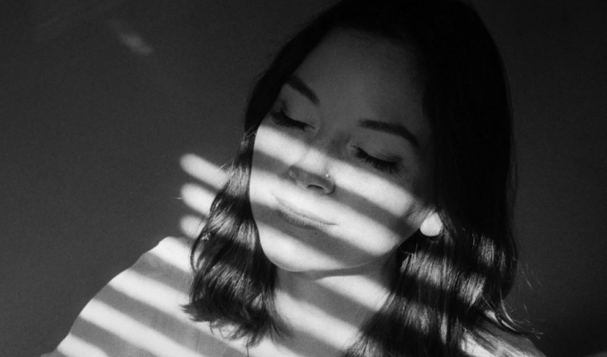 Crissi Cochrane Explores Resilience On ‘Black Wasp’ Crissi Cochrane Black Wasp on Right Chord Music