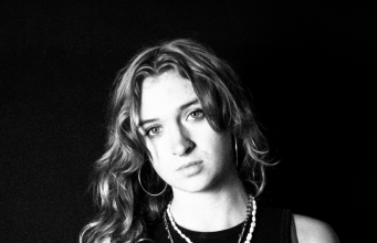 Maisy Grace ‘Stepping Stone’ Maisy Grace Stepping Stone on Right Chord Music Blog