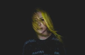 Efterlo Clings To ‘The Sweater’