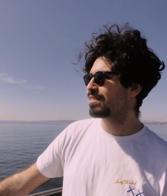 Aaron Lerer Explores Fleeting Connection on Dreamy Debut ‘Strangers’ Aaron Lerer Strangers on Right Chord Music Blog